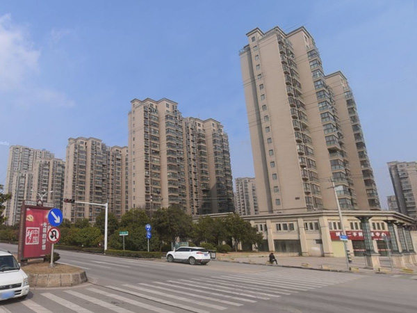 徐州城置國際花園小區陽臺護欄、空調護欄案例