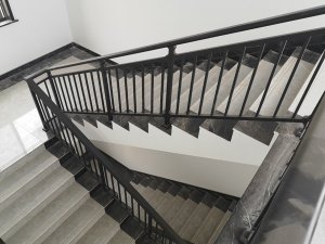 樓梯扶手多少錢一米? 樓梯扶手多少錢一米?
