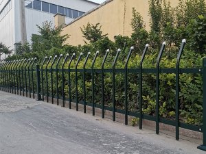 工廠草坪護(hù)欄