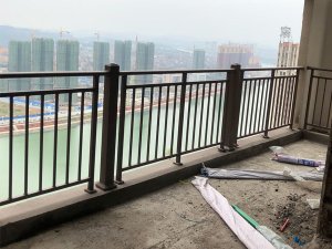 陽(yáng)臺(tái)護(hù)欄國(guó)家標(biāo)準(zhǔn)高度是多少? 陽(yáng)臺(tái)護(hù)欄國(guó)家標(biāo)準(zhǔn)高度是多少?