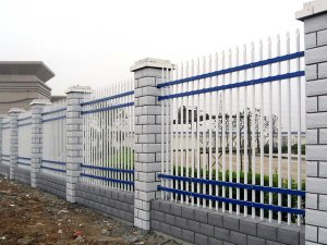 圍墻柵欄、圍墻護欄、圍墻欄桿三者的區別與關系