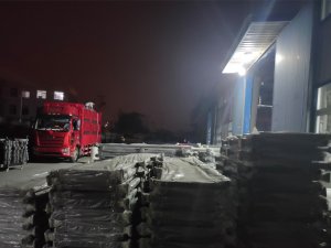 金用護欄2020年10月27日鋅鋼百葉窗發貨！