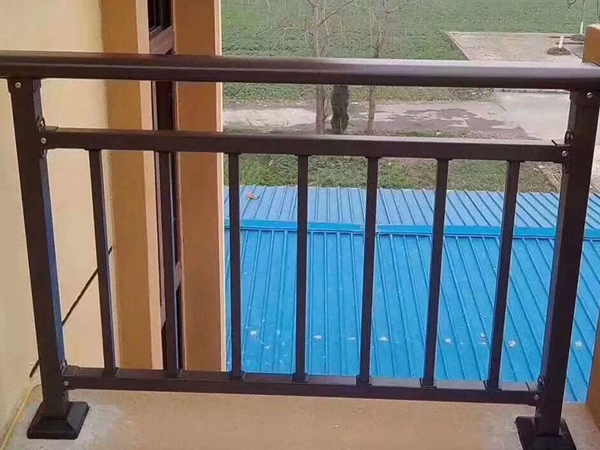 護欄特性