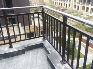 鋅鋼陽臺護欄質量檢查辨別方法