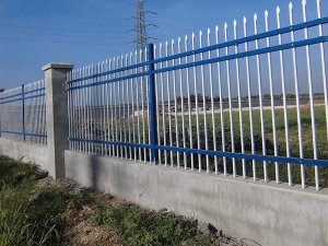 定制定做1000米鋅鋼圍墻護欄一共需要多少錢？