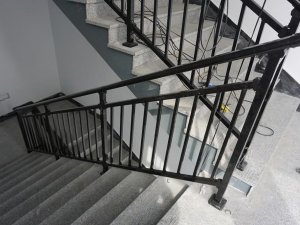 樓梯護欄用什么材質比較好？