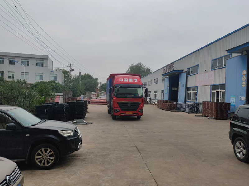 金用護(hù)欄2022年9月2日鋅鋼護(hù)窗欄桿裝車(chē)發(fā)貨！