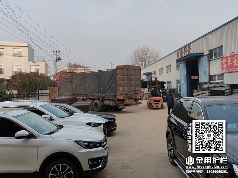 2023年1月2日鋅鋼圍墻護欄裝車發(fā)貨! 2023年1月2日鋅鋼圍墻護欄裝車發(fā)貨!